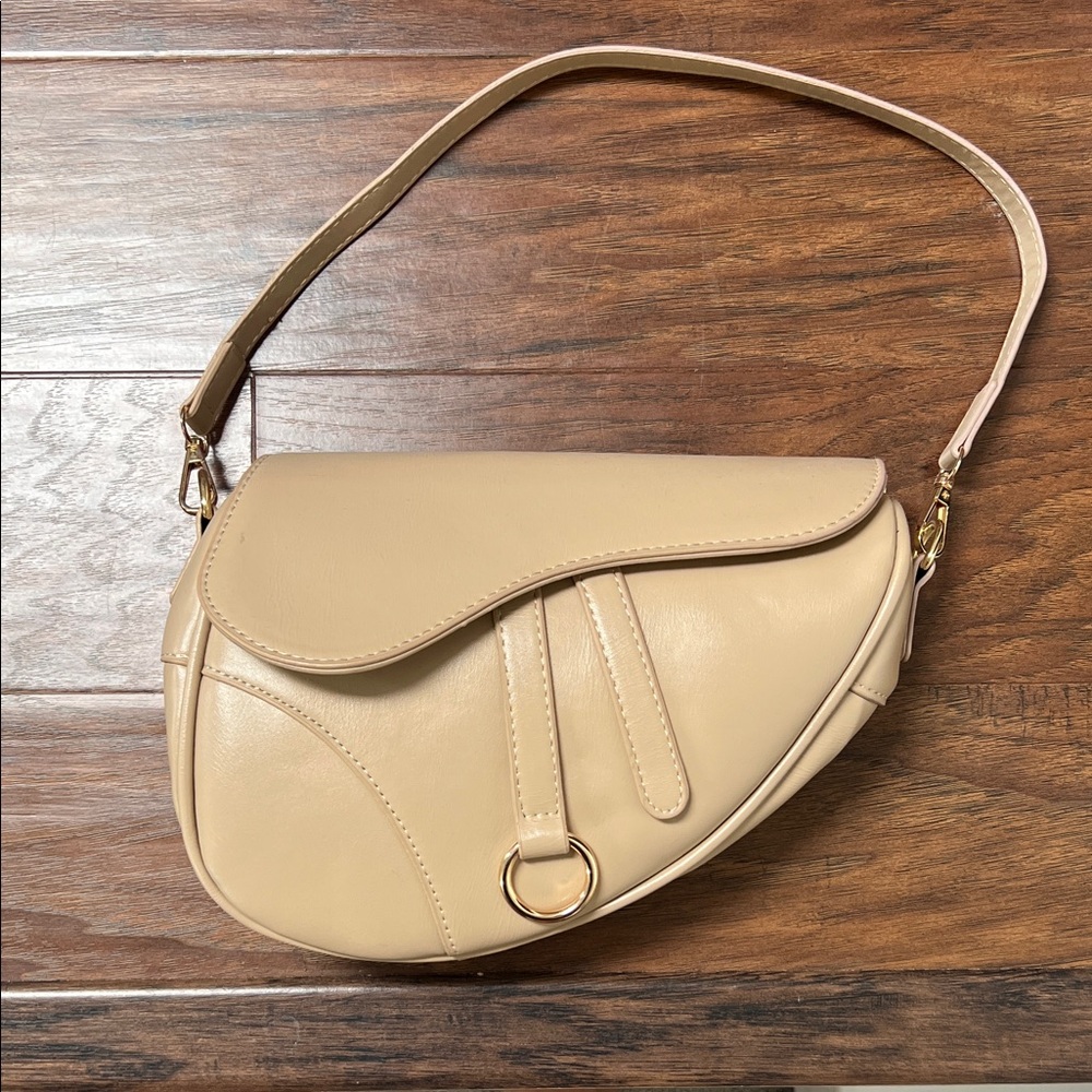 Elegant Tan Women's Shoulder Bag